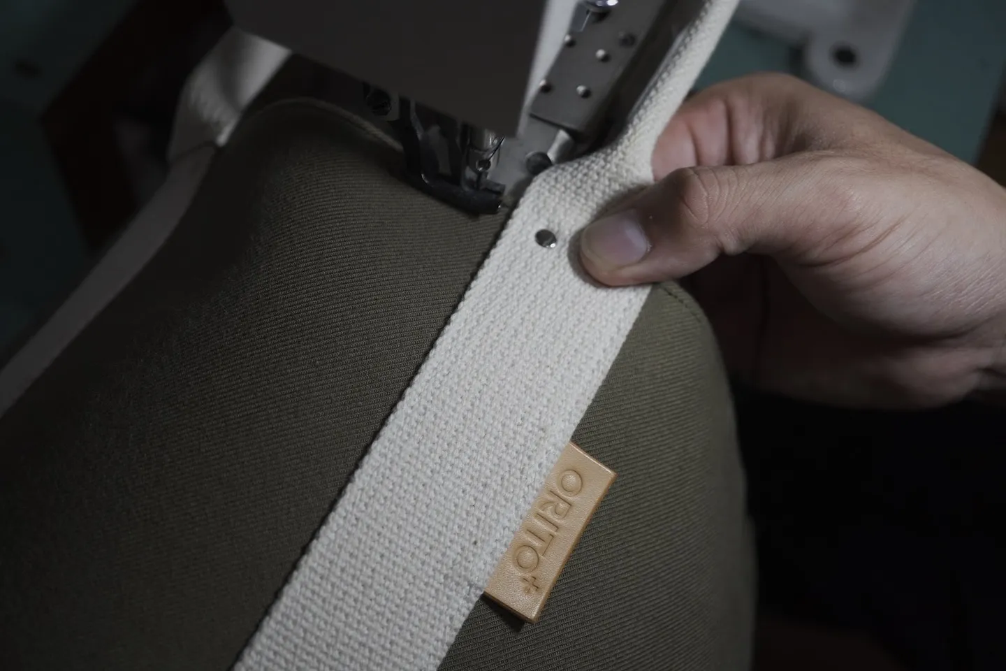 バッグ製作の練習風景✂️🧵